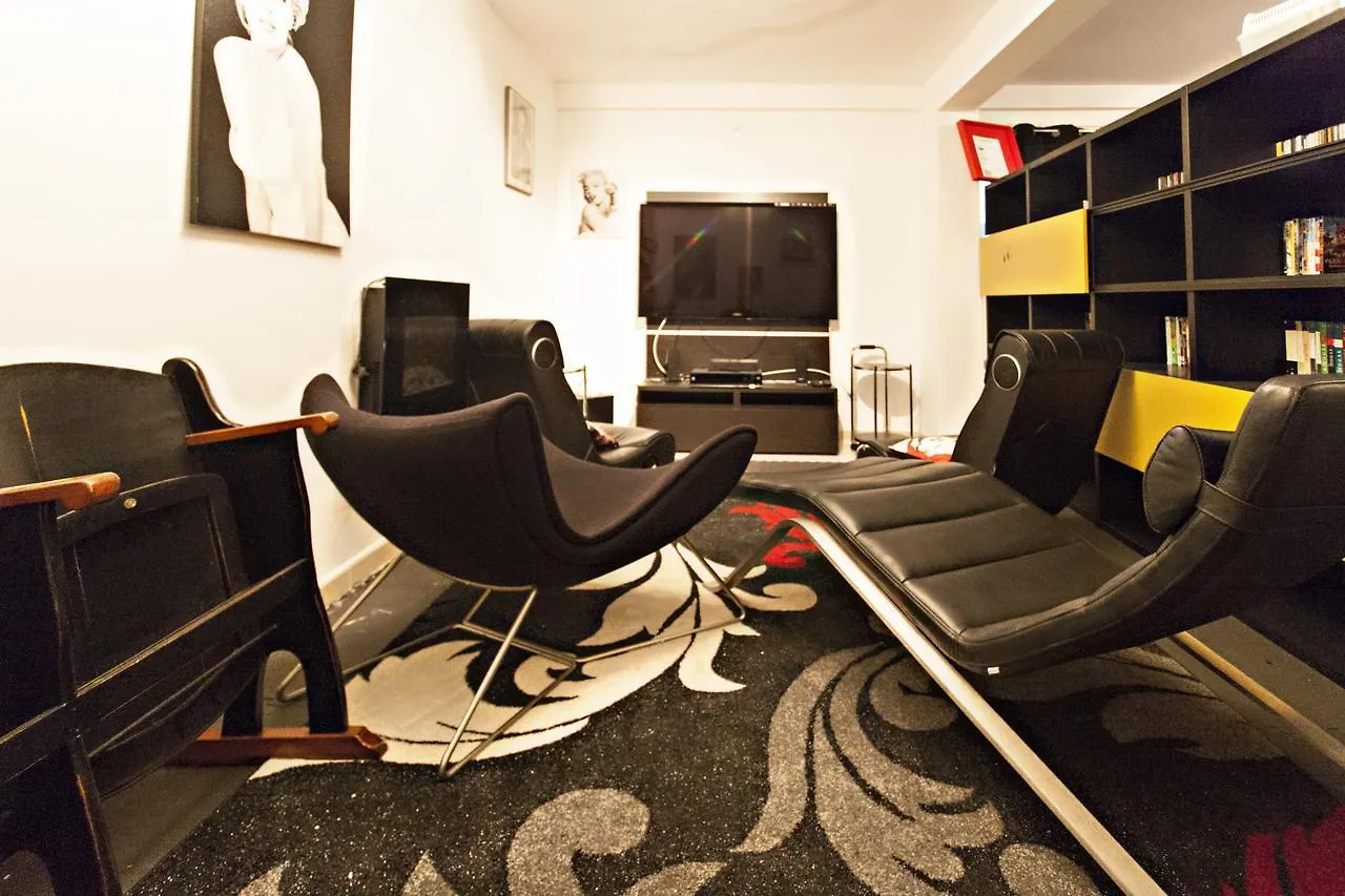 Villa Monaco Фару 0*,